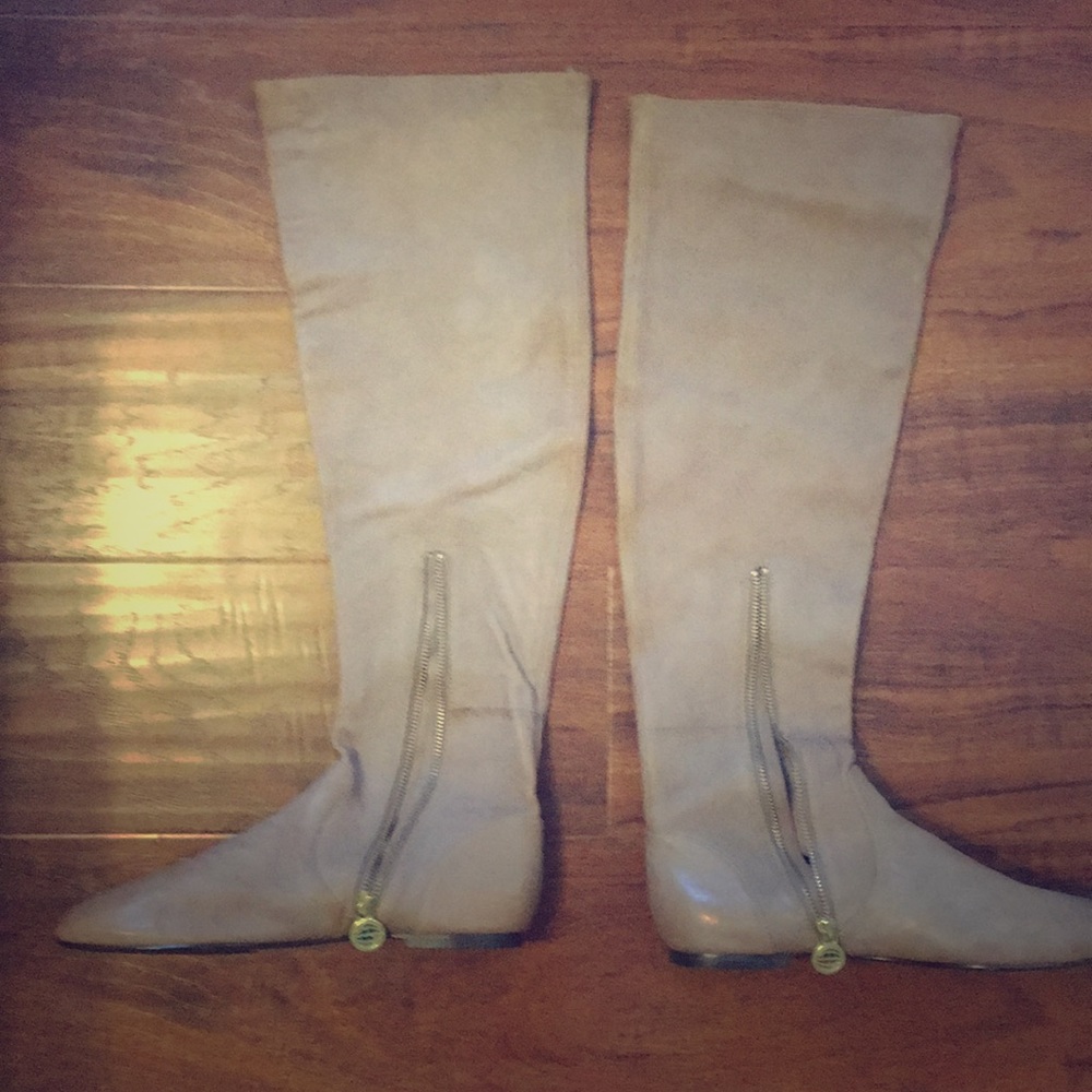 Tall tan zip-up max studio boots! Great condition